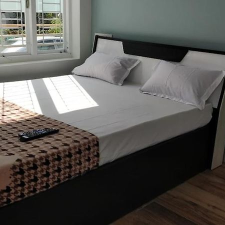 MundrothuruthAb Island Residencyアパートメント エクステリア 写真